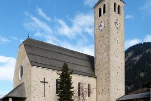 Kirche in Reschen