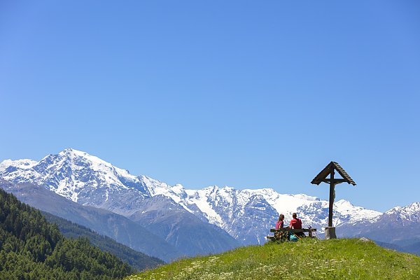 Typische Rastmöglichkeit bei Wanderungen in Südtirol Typische Rastmöglichkeit bei Wanderungen in Südtirol